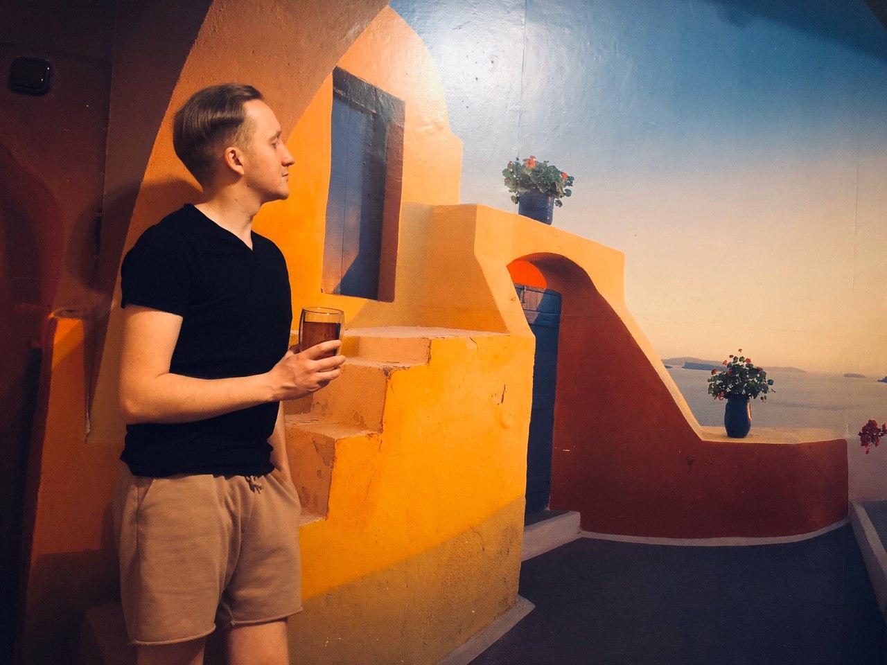 Актори студії «Мамахохотала» показали, чим займаються на карантині